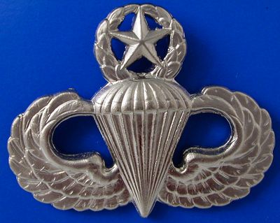 US.- Thai AirBorne Higest Master Badge Pin (1st level) aluminium colored